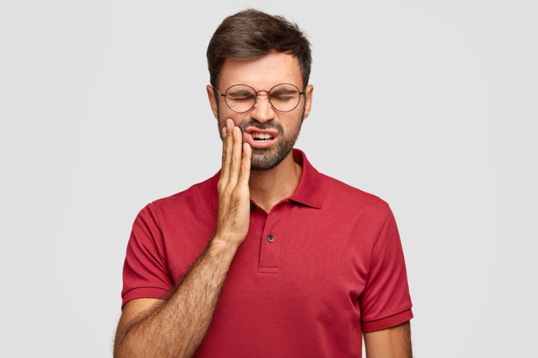 tooth pain or sensitivity